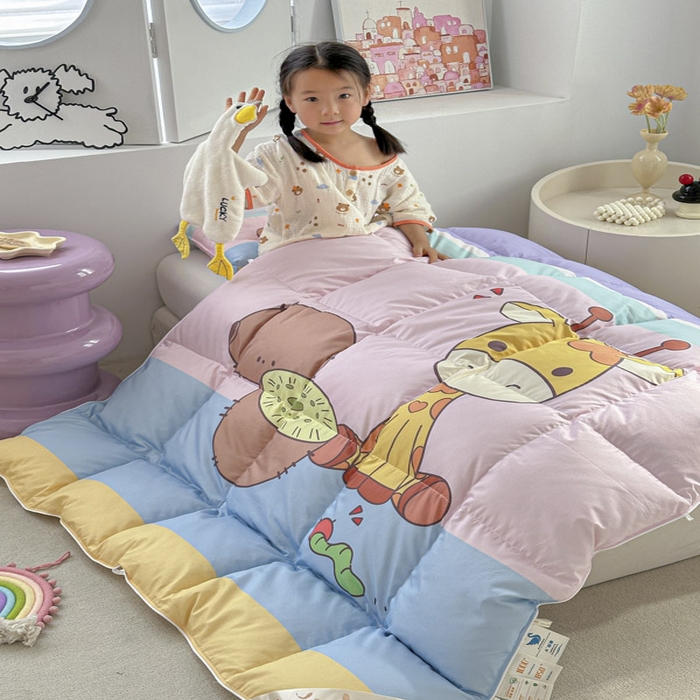 91家纺网 家纺一手货源 找家纺 暖羽屋羽绒馆 2025新款羽绒丝被芯春秋羽毛被儿童羽绒被子白鹅绒被芯婴幼儿园1.5米1.2米冬被 水果鹿鹿