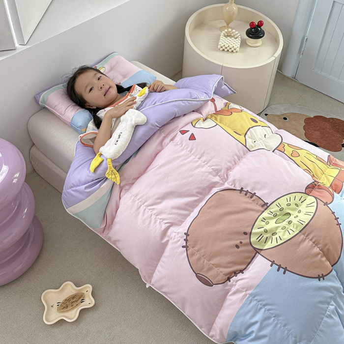 91家纺网 家纺一手货源 找家纺 暖羽屋羽绒馆 2025新款羽绒丝被芯春秋羽毛被儿童羽绒被子白鹅绒被芯婴幼儿园1.5米1.2米冬被 水果鹿鹿