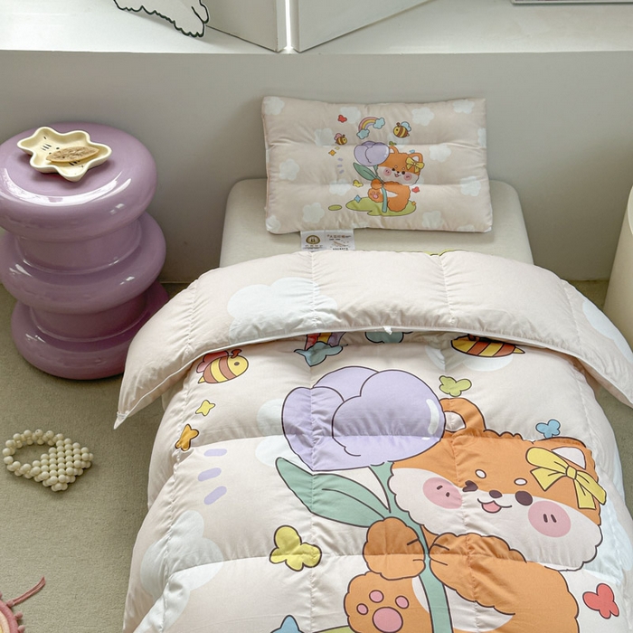 91家纺网 家纺一手货源 找家纺 暖羽屋羽绒馆 2025新款羽绒丝被芯春秋羽毛被儿童羽绒被子白鹅绒被芯婴幼儿园1.5米1.2米冬被 小柴乐乐