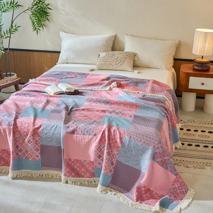 91家纺网 家纺一手货源 找家纺 春皖家纺 2025新款棉麻大提花三层纱多功能盖毯毯子 故里