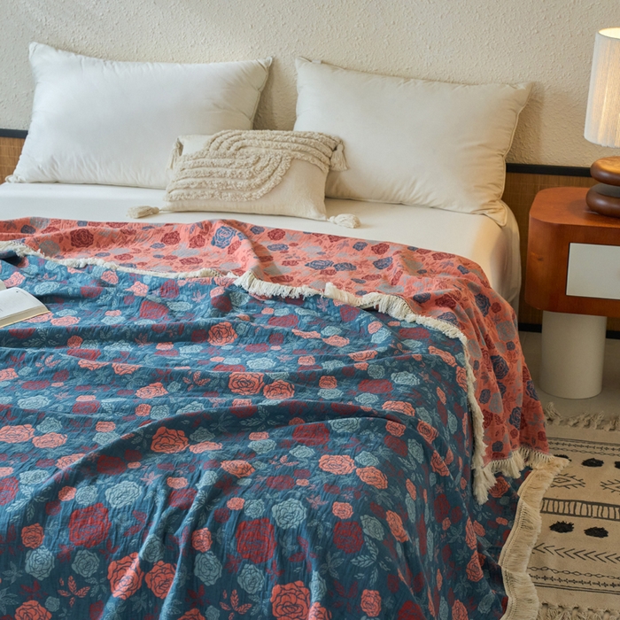 91家纺网 家纺一手货源 找家纺 春皖家纺 2025新款棉麻大提花三层纱多功能盖毯毯子 棠颜