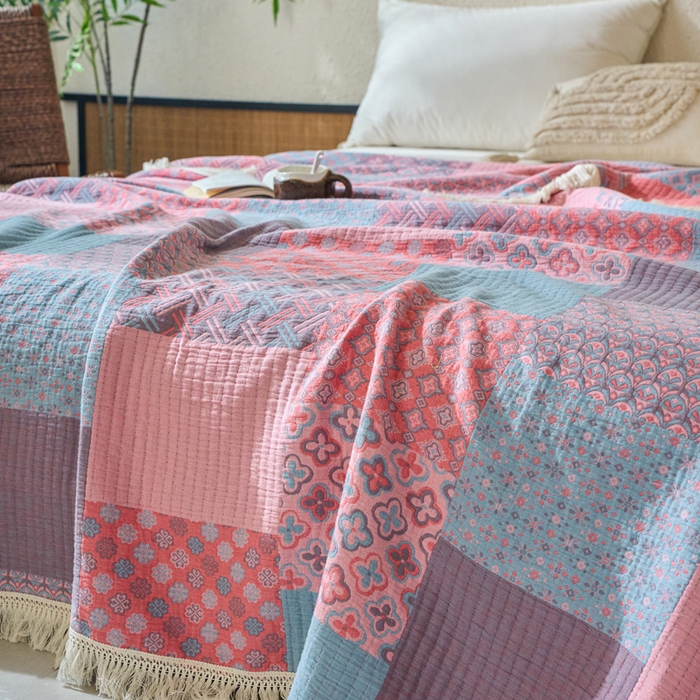 91家纺网 家纺一手货源 找家纺 春皖家纺 2025新款棉麻大提花三层纱多功能盖毯毯子 故里