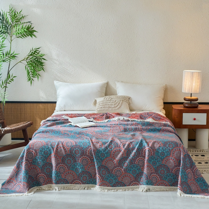 91家纺网 家纺一手货源 找家纺 春皖家纺 2025新款棉麻大提花三层纱多功能盖毯毯子 归客