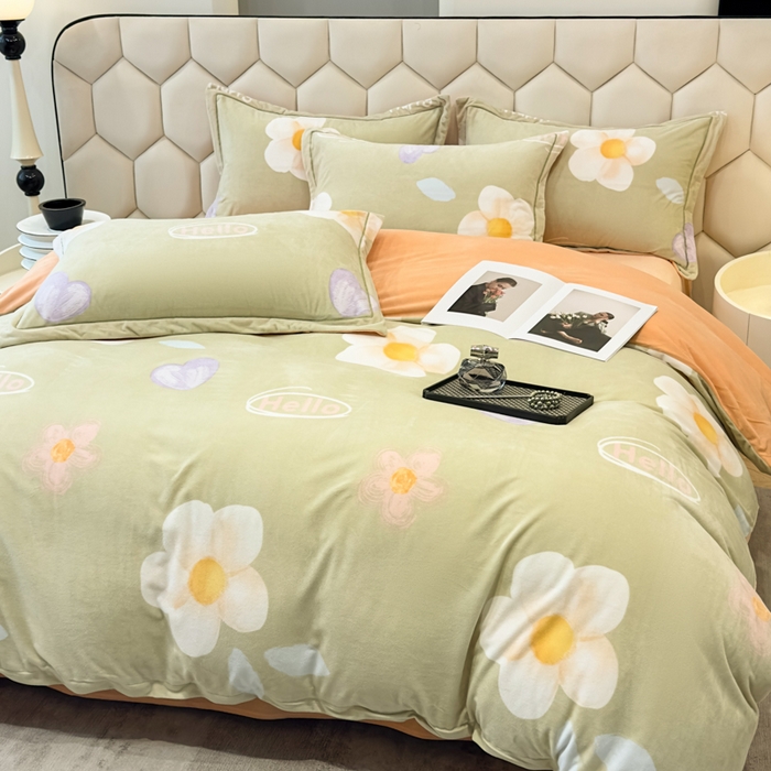 91家纺网 家纺一手货源 找家纺 喜四方 2025新款超细旦婴儿宝宝绒印花四件套 初心-绿