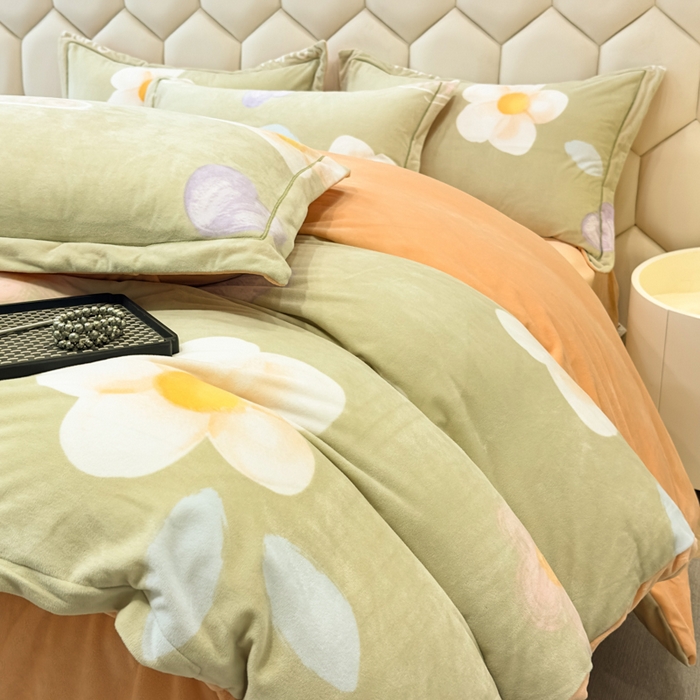 91家纺网 家纺一手货源 找家纺 喜四方 2025新款超细旦婴儿宝宝绒印花四件套 初心-绿