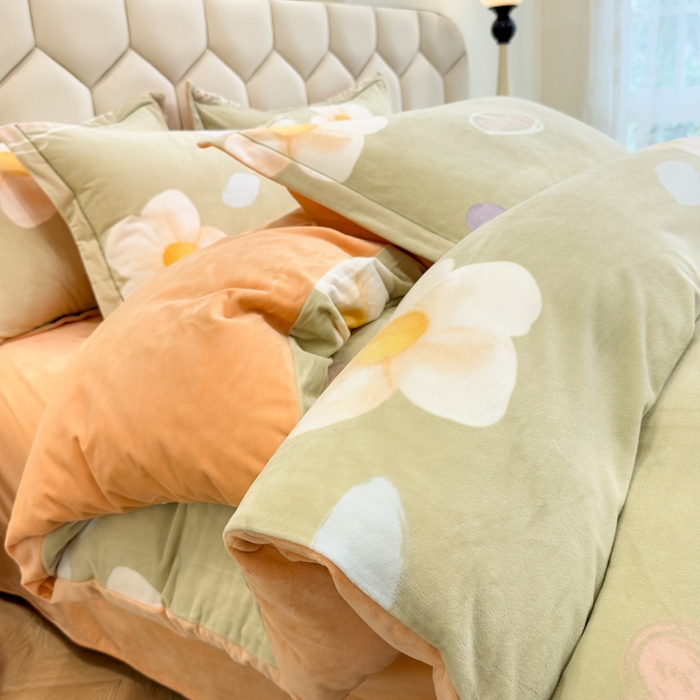 91家纺网 家纺一手货源 找家纺 喜四方 2025新款超细旦婴儿宝宝绒印花四件套 初心-绿