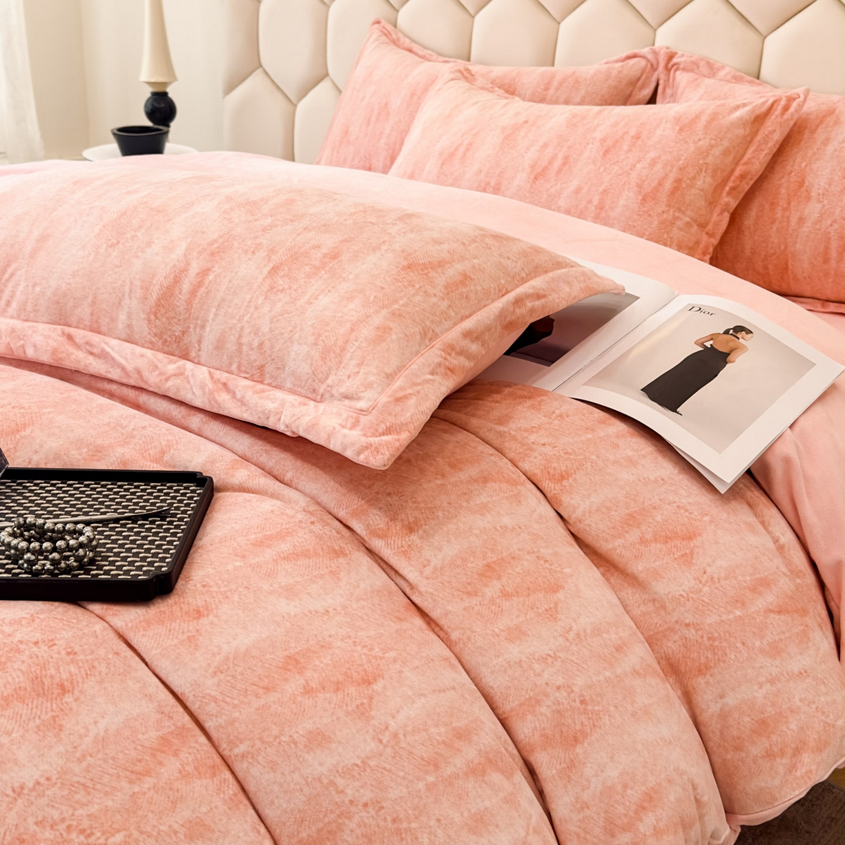 91家纺网 家纺一手货源 找家纺 喜四方 2025新款超细旦婴儿宝宝绒印花四件套 德芙-粉