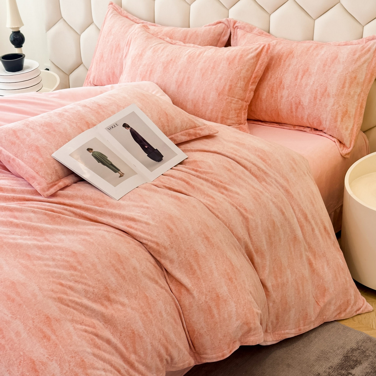 91家纺网 家纺一手货源 找家纺 喜四方 2025新款超细旦婴儿宝宝绒印花四件套 德芙-粉