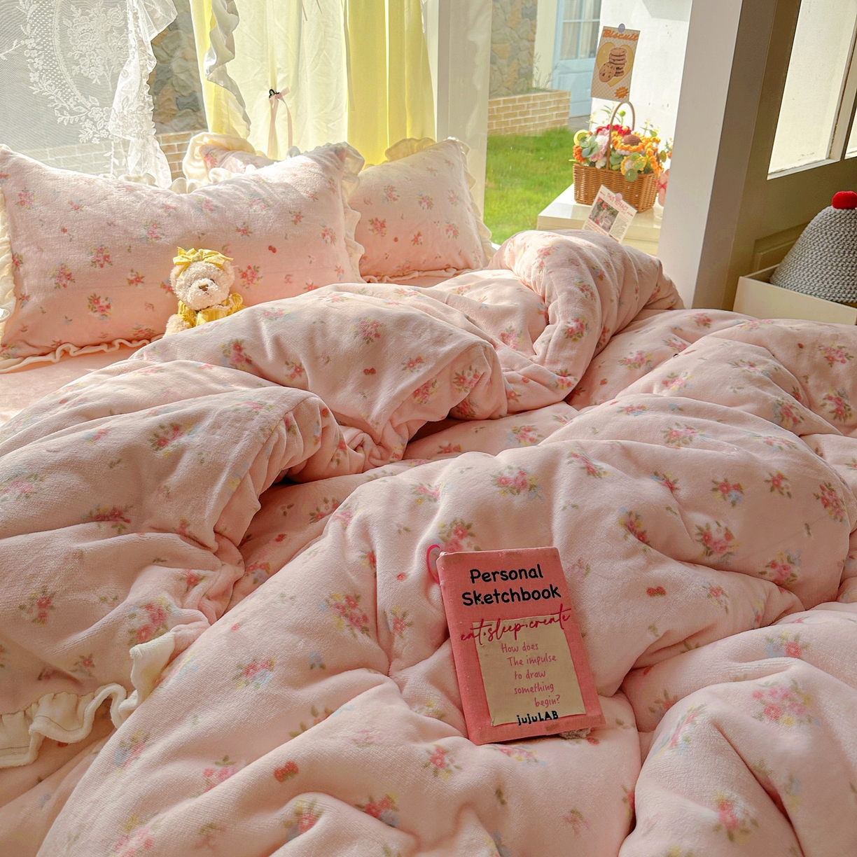 91家纺网 家纺一手货源 找家纺 老K (原美阁） 25年新款A类200克花边款牛奶绒四件套蝴蝶结韩版牛奶绒  粉嘟小花