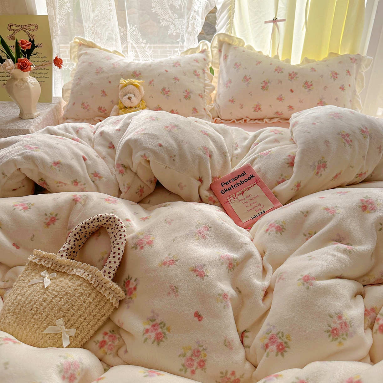 91家纺网 家纺一手货源 找家纺 老K (原美阁） 25年新款A类200克花边款牛奶绒四件套蝴蝶结韩版牛奶绒  奶油小花