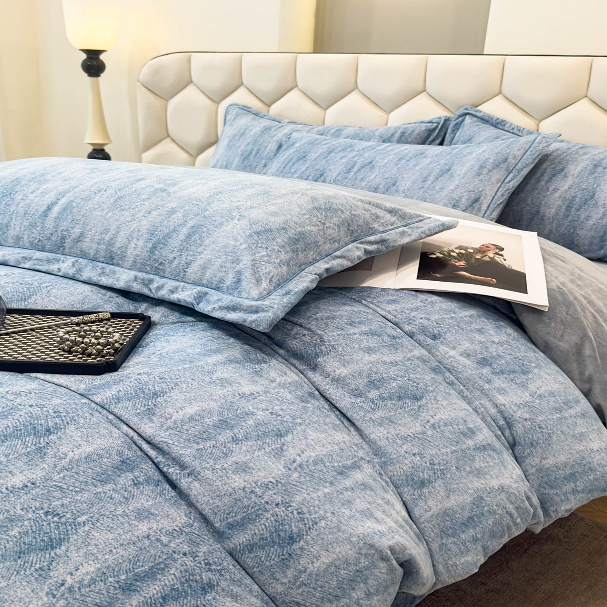 91家纺网 家纺一手货源 找家纺 喜四方 2025新款超细旦婴儿宝宝绒印花四件套 德芙-兰