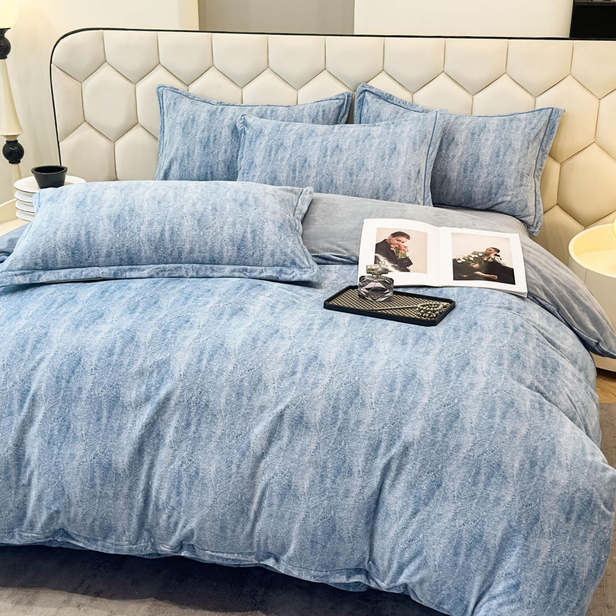 91家纺网 家纺一手货源 找家纺 喜四方 2025新款超细旦婴儿宝宝绒印花四件套 德芙-兰