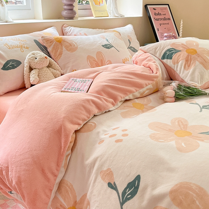 91家纺网 家纺一手货源 找家纺 雅居纺家纺 2025新款高克重牛奶绒印花单被套 浪漫花香