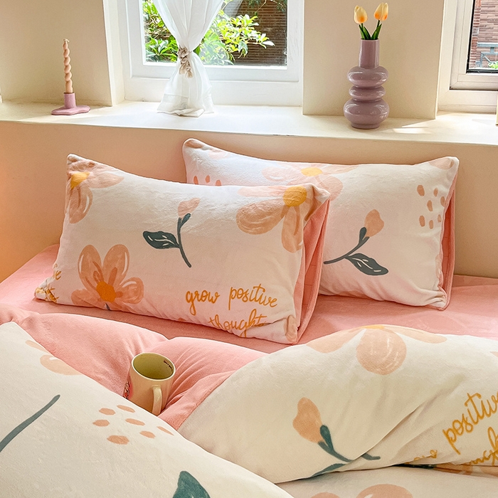 91家纺网 家纺一手货源 找家纺 雅居纺家纺 2025新款高克重牛奶绒印花单被套 浪漫花香