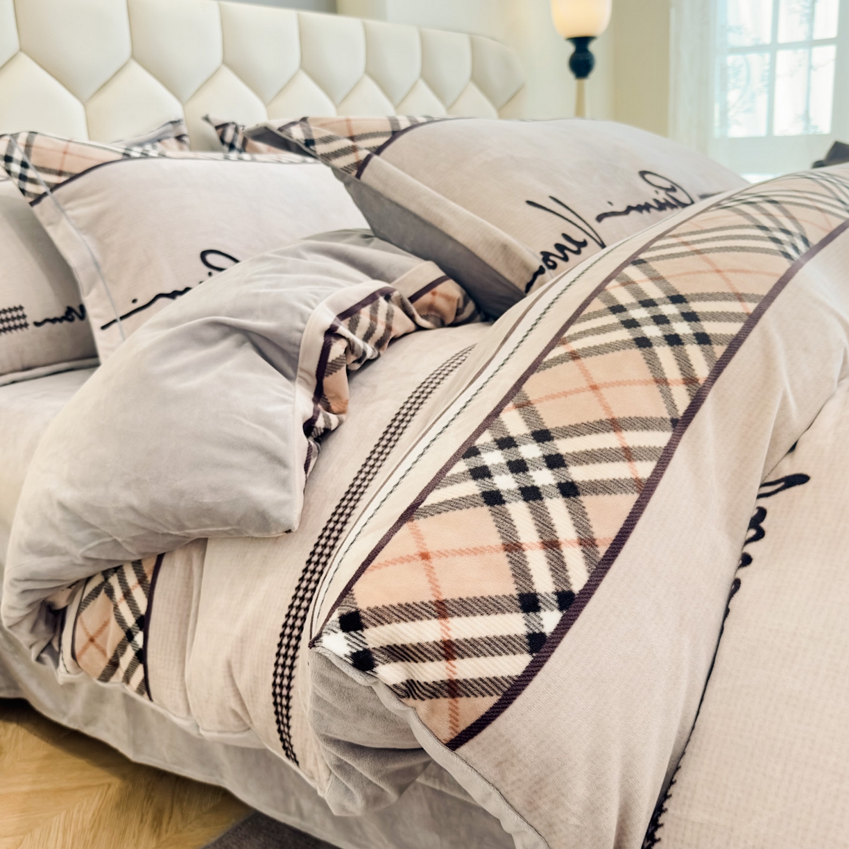 91家纺网 家纺一手货源 找家纺 喜四方 2025新款超细旦婴儿宝宝绒印花四件套 罗拉