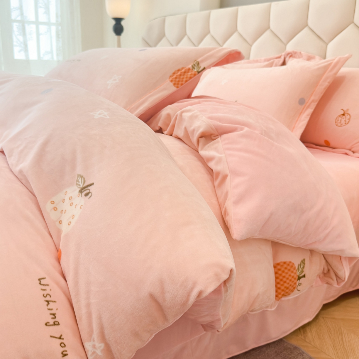 喜四方 2025新款超细旦婴儿宝宝绒印花四件套 梦幻乐园-粉