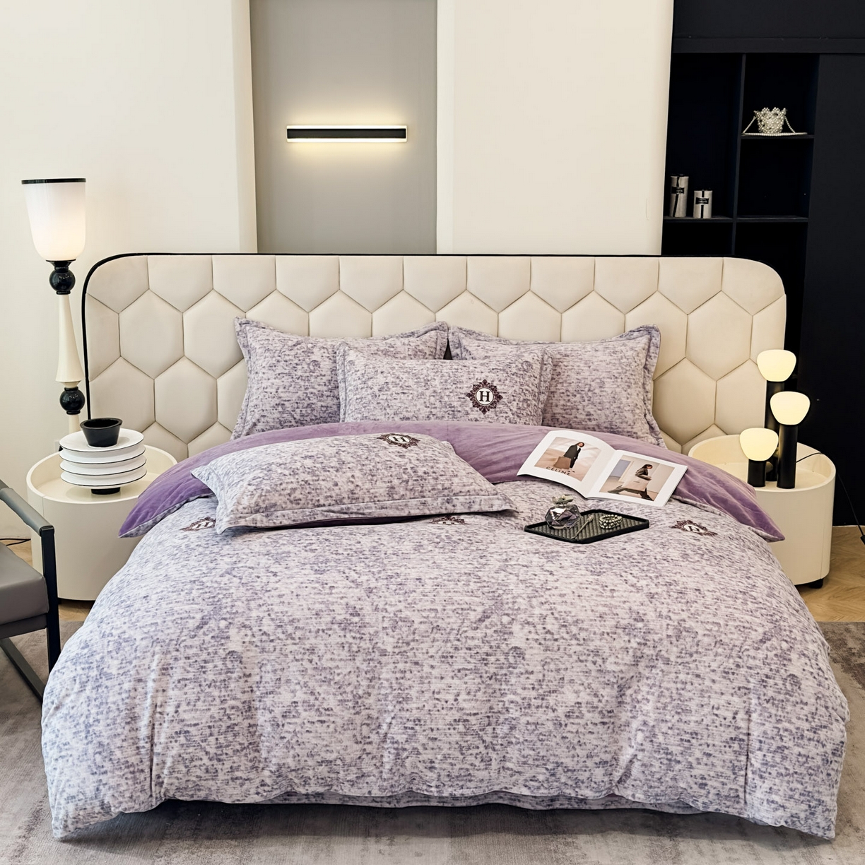 91家纺网 家纺一手货源 找家纺 喜四方 2025新款超细旦婴儿宝宝绒印花四件套 暮光之城-灰紫