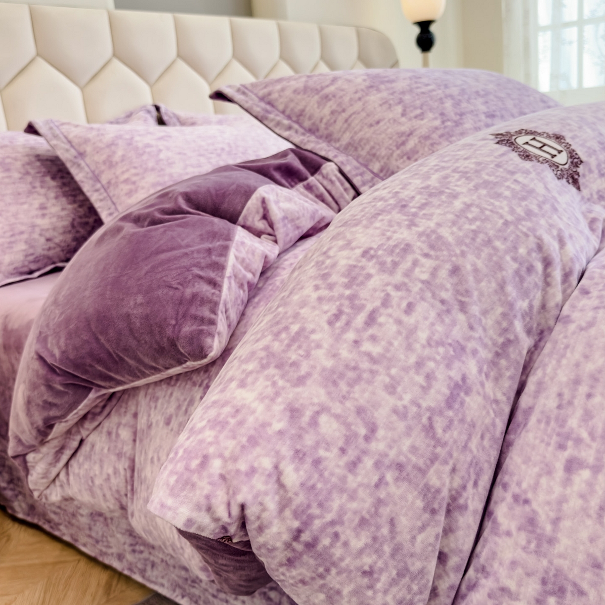 91家纺网 家纺一手货源 找家纺 喜四方 2025新款超细旦婴儿宝宝绒印花四件套 暮光之城-紫