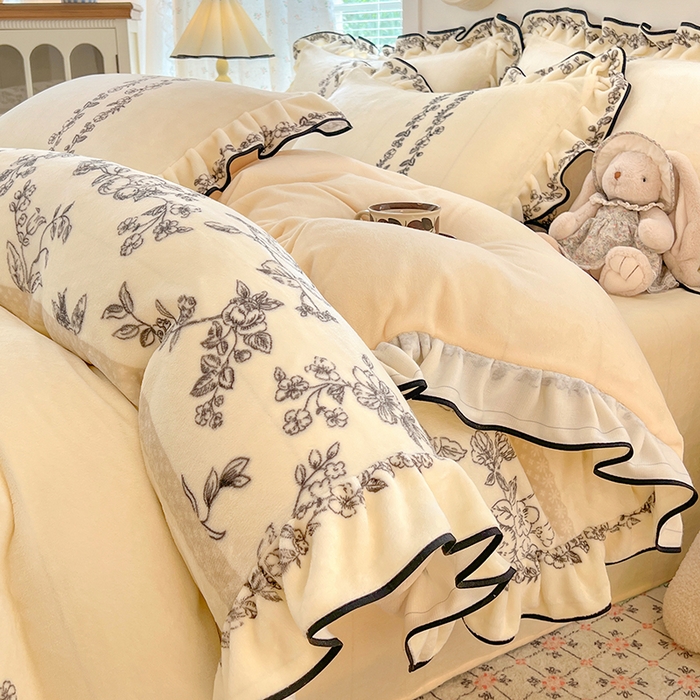 91家纺网 家纺一手货源 找家纺 （总）HL原创 2025新款亲肤舒适韩版温暖牛奶绒四件套-花边款