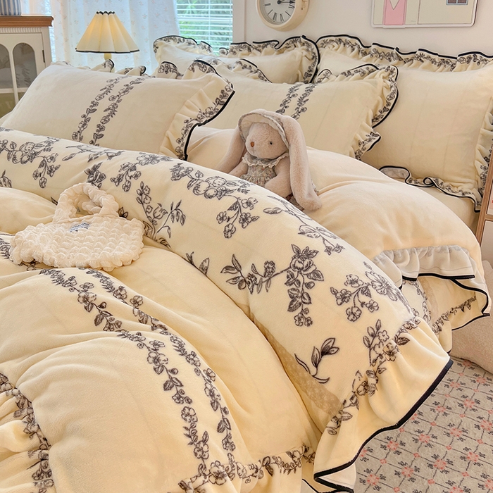 91家纺网 家纺一手货源 找家纺 （总）HL原创 2025新款亲肤舒适韩版温暖牛奶绒四件套-花边款