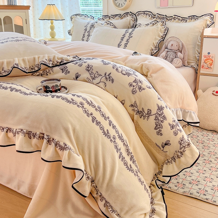 91家纺网 家纺一手货源 找家纺 （总）HL原创 2025新款亲肤舒适韩版温暖牛奶绒四件套-花边款