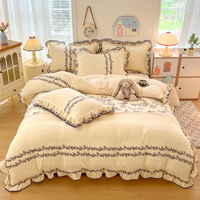 91家纺网 家纺一手货源 找家纺 （总）HL原创 2025新款亲肤舒适韩版温暖牛奶绒四件套-花边款