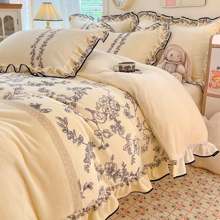 91家纺网 家纺一手货源 找家纺 （总）HL原创 2025新款亲肤舒适韩版温暖牛奶绒四件套-花边款