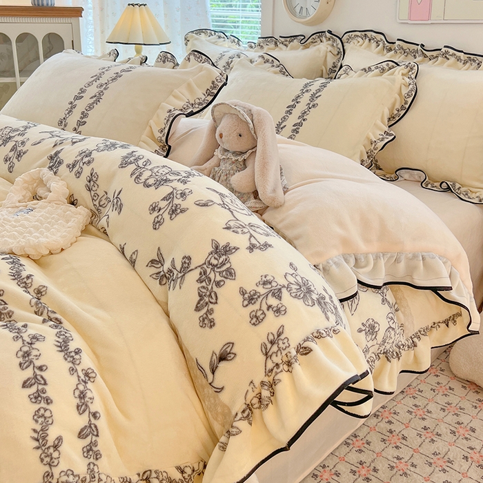 91家纺网 家纺一手货源 找家纺 HL原创 2025新款亲肤舒适韩版温暖牛奶绒四件套-花边款 花边款-法式花园
