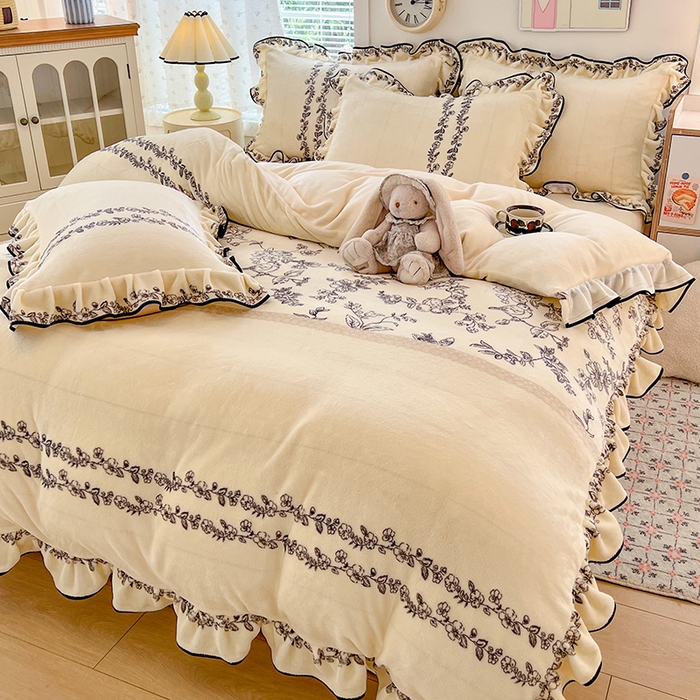 91家纺网 家纺一手货源 找家纺 HL原创 2025新款亲肤舒适韩版温暖牛奶绒四件套-花边款 花边款-法式花园