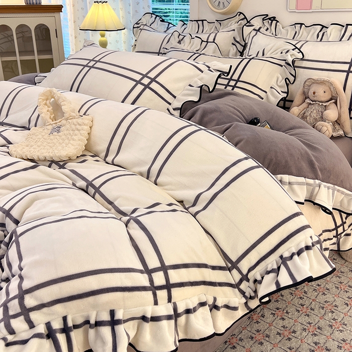 91家纺网 家纺一手货源 找家纺 HL原创 2025新款亲肤舒适韩版温暖牛奶绒四件套-花边款 花边款-简约格