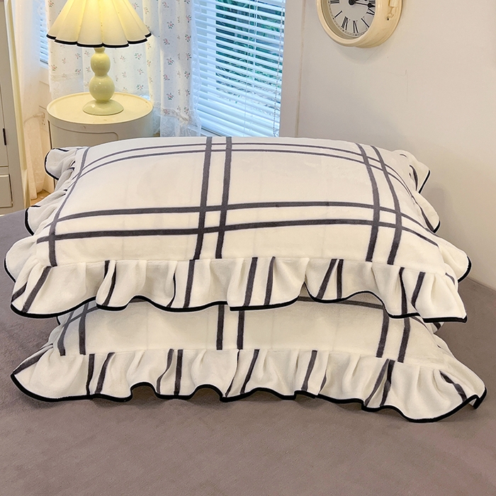 91家纺网 家纺一手货源 找家纺 HL原创 2025新款亲肤舒适韩版温暖牛奶绒四件套-花边款 花边款-简约格