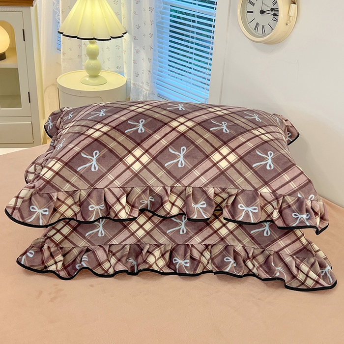 91家纺网 家纺一手货源 找家纺 HL原创 2025新款亲肤舒适韩版温暖牛奶绒四件套-花边款 花边款-美拉德格子