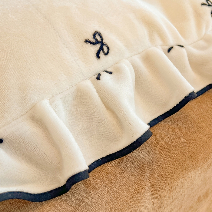 91家纺网 家纺一手货源 找家纺 HL原创 2025新款亲肤舒适韩版温暖牛奶绒四件套-花边款 花边款-蝴蝶结