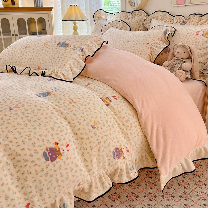 91家纺网 家纺一手货源 找家纺 HL原创 2025新款亲肤舒适韩版温暖牛奶绒四件套-花边款 花边款-甜心小兔