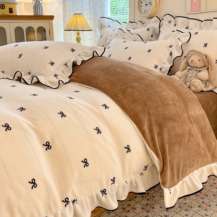 91家纺网 家纺一手货源 找家纺 HL原创 2025新款亲肤舒适韩版温暖牛奶绒四件套-花边款 花边款-蝴蝶结