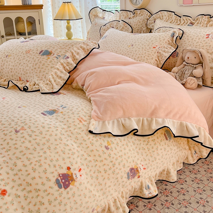 91家纺网 家纺一手货源 找家纺 HL原创 2025新款亲肤舒适韩版温暖牛奶绒四件套-花边款 花边款-甜心小兔