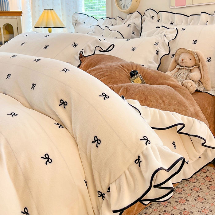 91家纺网 家纺一手货源 找家纺 HL原创 2025新款亲肤舒适韩版温暖牛奶绒四件套-花边款 花边款-蝴蝶结