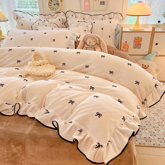 91家纺网 家纺一手货源 找家纺 HL原创 2025新款亲肤舒适韩版温暖牛奶绒四件套-花边款 花边款-蝴蝶结