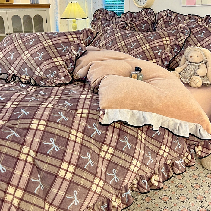 91家纺网 家纺一手货源 找家纺 HL原创 2025新款亲肤舒适韩版温暖牛奶绒四件套-花边款 花边款-美拉德格子