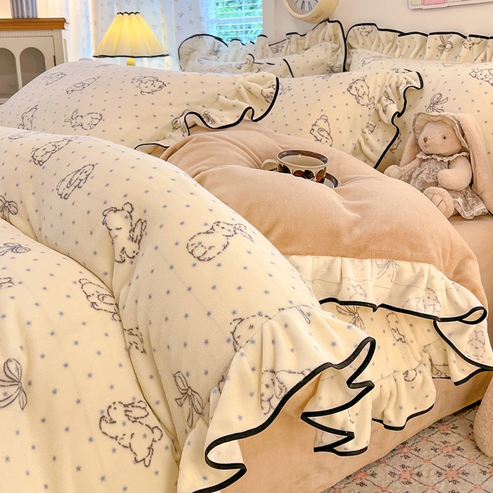 91家纺网 家纺一手货源 找家纺 HL原创 2025新款亲肤舒适韩版温暖牛奶绒四件套-花边款 花边款-星星熊