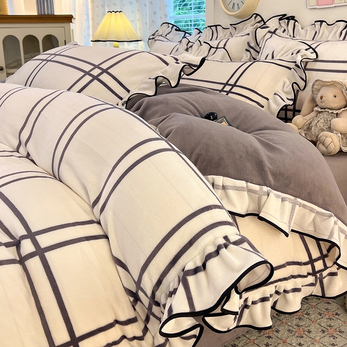 91家纺网 家纺一手货源 找家纺 HL原创 2025新款亲肤舒适韩版温暖牛奶绒四件套-花边款 花边款-简约格