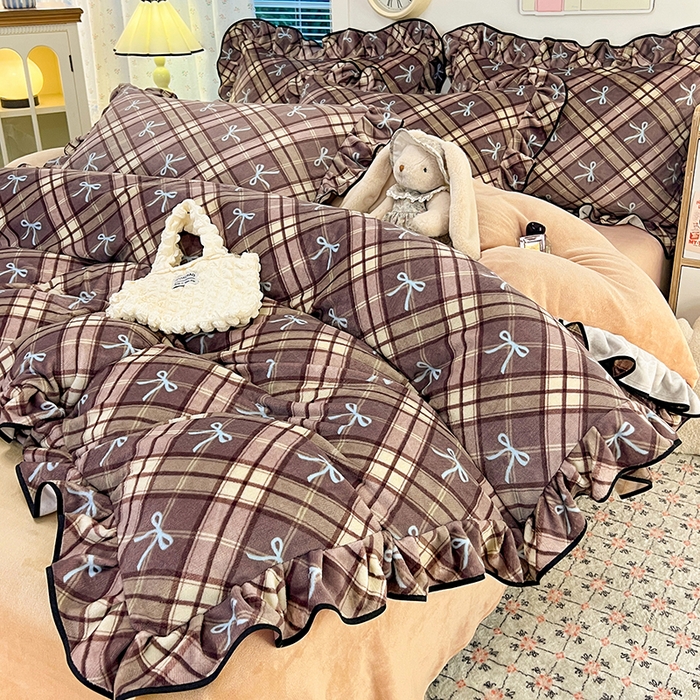 91家纺网 家纺一手货源 找家纺 HL原创 2025新款亲肤舒适韩版温暖牛奶绒四件套-花边款 花边款-美拉德格子