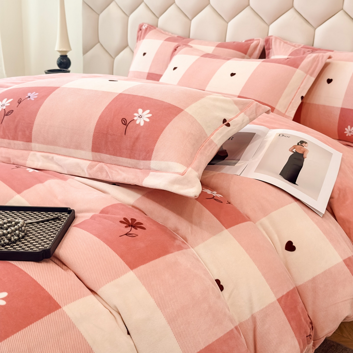 91家纺网 家纺一手货源 找家纺 喜四方 2025新款超细旦婴儿宝宝绒印花四件套 盛夏晚晴-粉