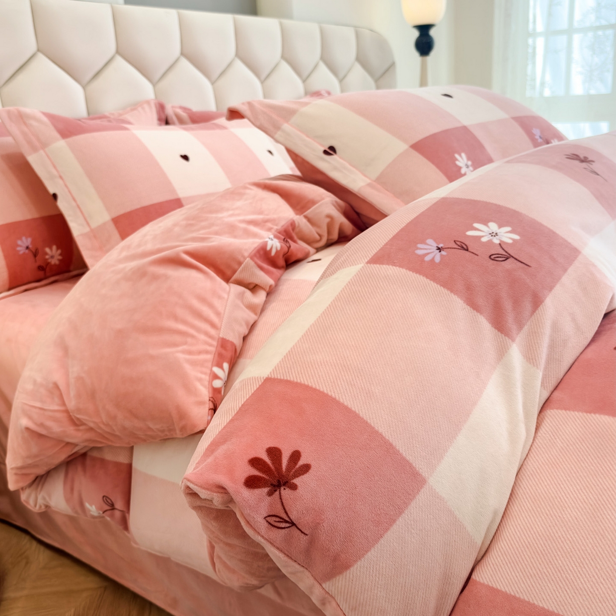 91家纺网 家纺一手货源 找家纺 喜四方 2025新款超细旦婴儿宝宝绒印花四件套 盛夏晚晴-粉