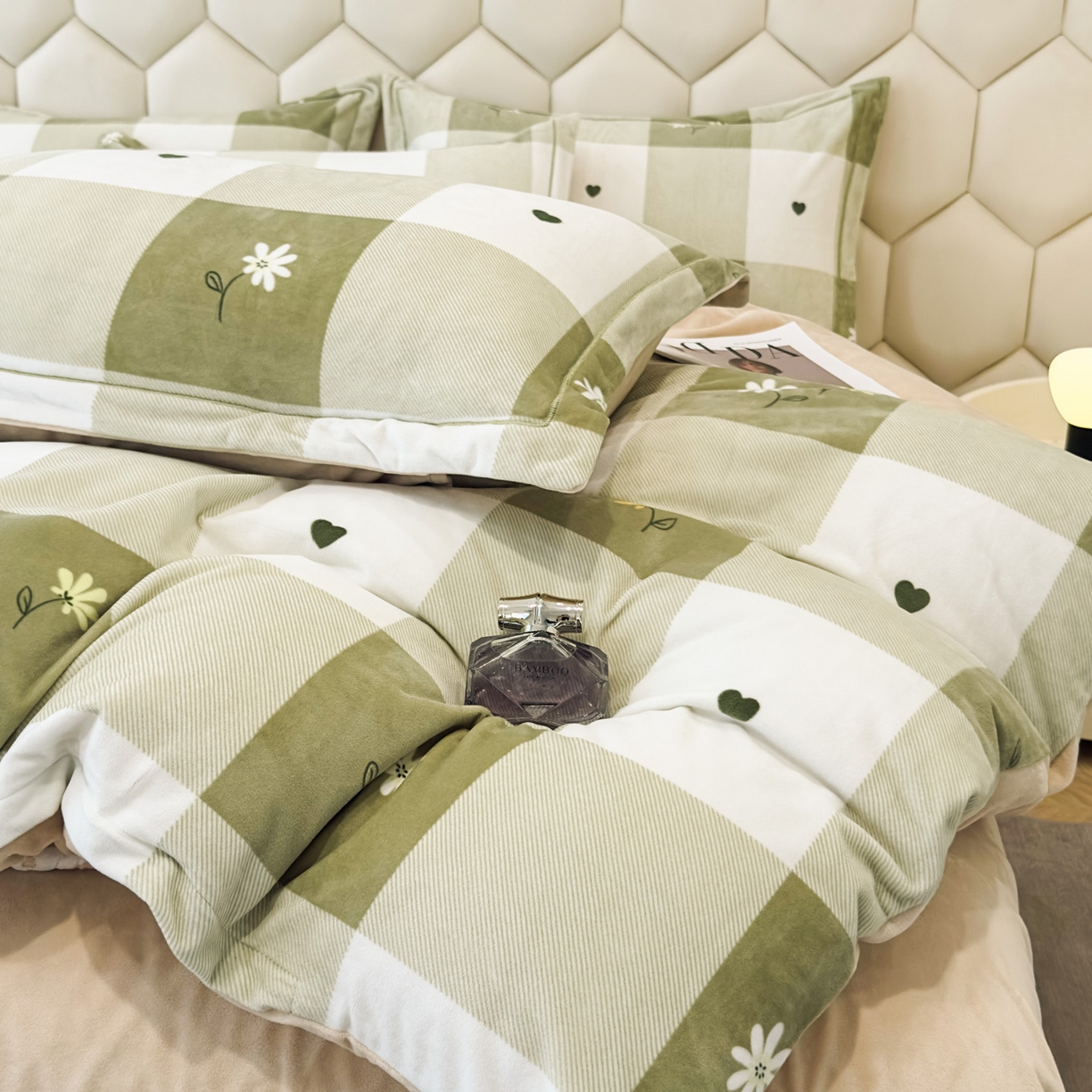 91家纺网 家纺一手货源 找家纺 喜四方 2025新款超细旦婴儿宝宝绒印花四件套 盛夏晚晴-绿