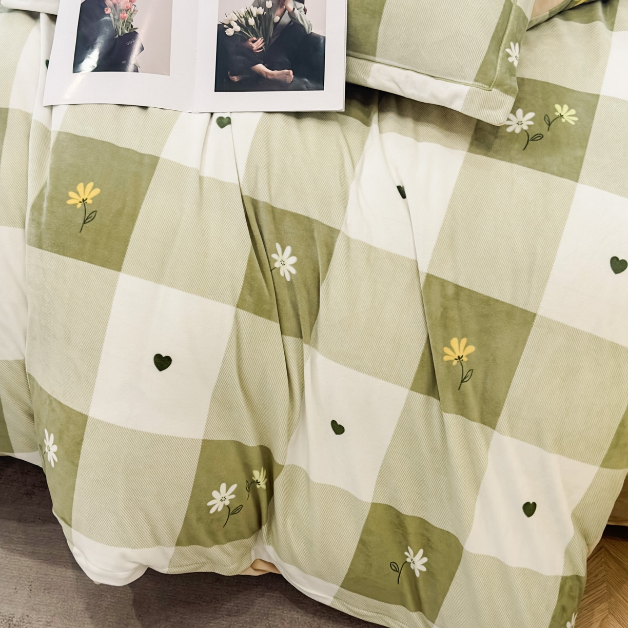 91家纺网 家纺一手货源 找家纺 喜四方 2025新款超细旦婴儿宝宝绒印花四件套 盛夏晚晴-绿