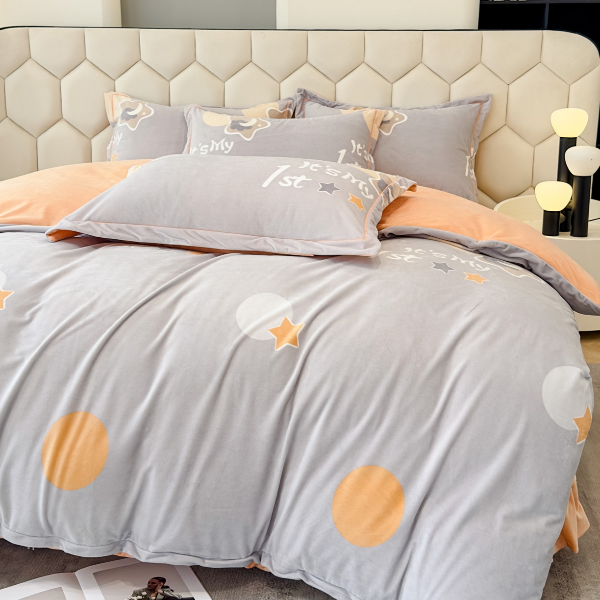 91家纺网 家纺一手货源 找家纺 喜四方 2025新款超细旦婴儿宝宝绒印花四件套 时宜