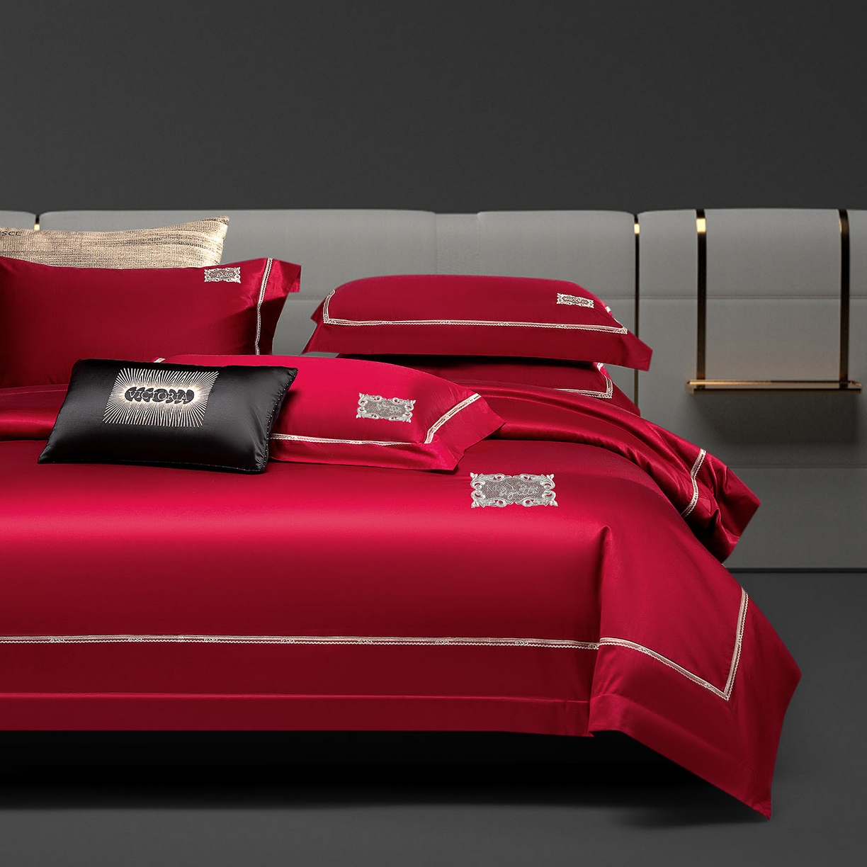 91家纺网 家纺一手货源 找家纺 玖玖爱家纺 2025新款180支植物甑棉罗卡芙刺绣系列四件套 车厘子红