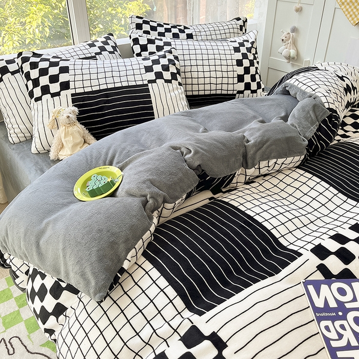 91家纺网 家纺一手货源 找家纺 雅居纺家纺 2025新款高克重牛奶绒印花单被套 四宫格