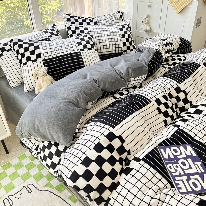 91家纺网 家纺一手货源 找家纺 雅居纺家纺 2025新款高克重牛奶绒印花单被套 四宫格